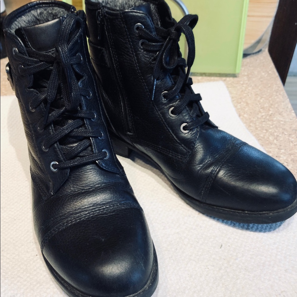 Clark’s Artisan waterproof black leather boots